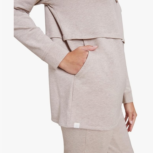 Barefoot Dreams ‘Malibu Collection’ Luxe Pullover Hoodie and Joggers - Picture 2 of 10